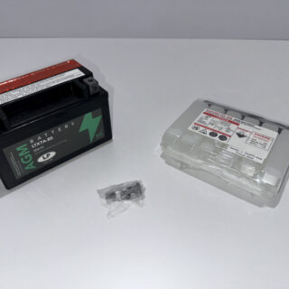 Robogó Alkatrész / Kiegészítő: Landport YTX7A-BS Akkumulátor